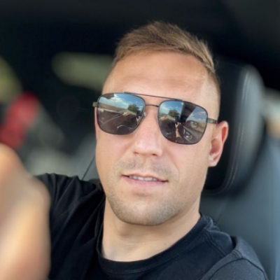 ลูกค้ารับรองเหนือเต็นท์พอง