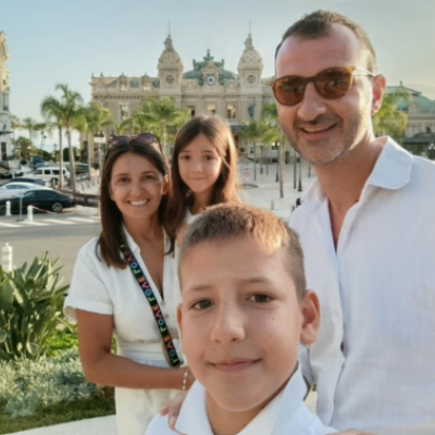 ลูกค้ารับรองเหนือเต็นท์พอง